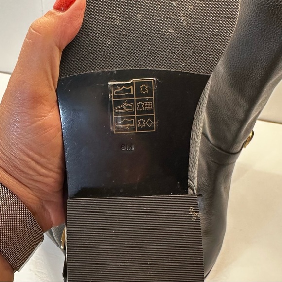 Tory Burch Brook Buckle Tall Riding Boot Pebble Leather Gold Buckle Full Zip W8 - Picture 11 of 16